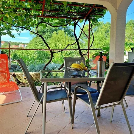 Apartment Fuer 4 Personen Ca 45 M In Silo, Adriakueste Kroatien Kroatische Inseln